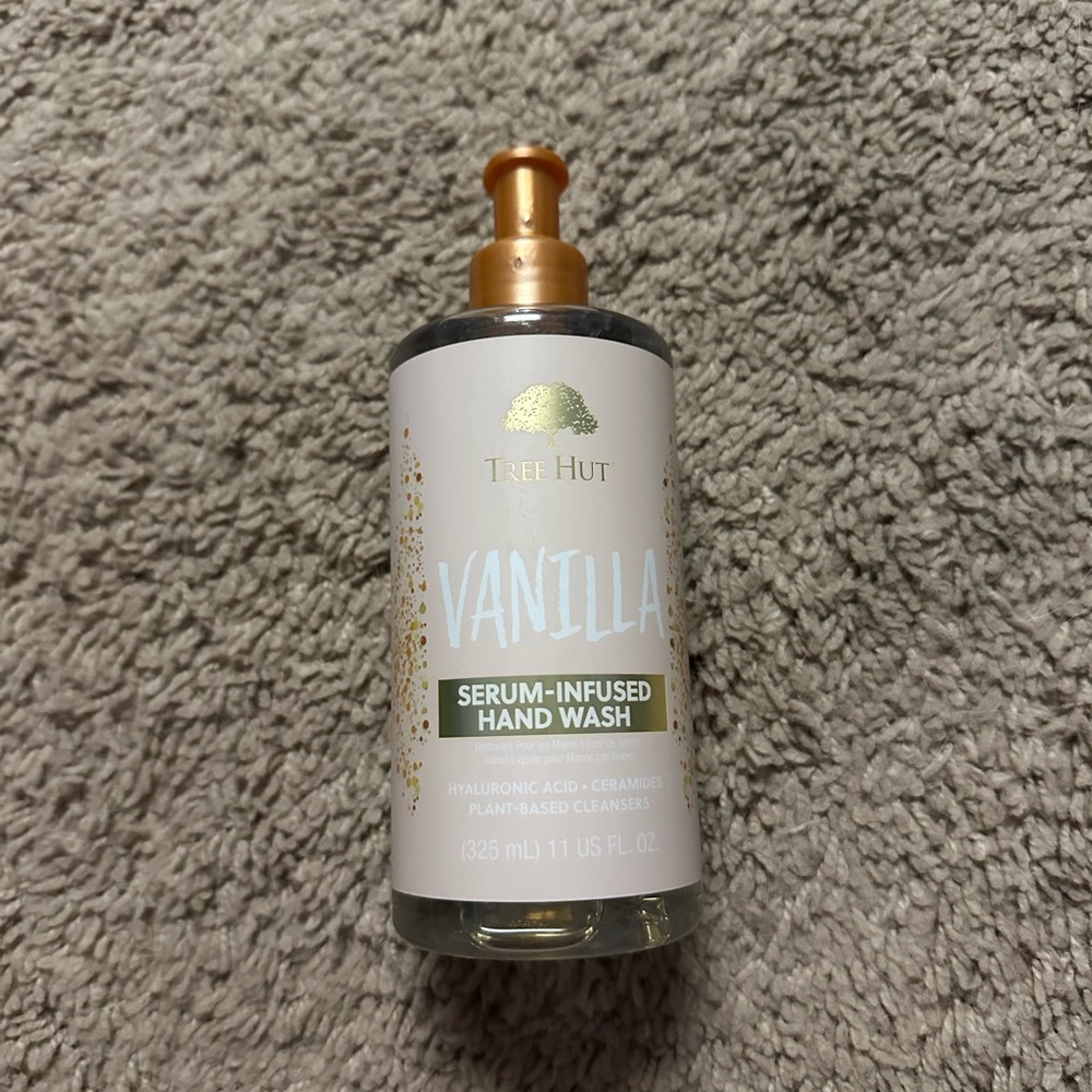 Tree Hut Vanilla Serum-Infused Hand Wash — Cream